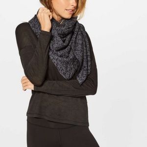 NWOT Lululemon Flow and Go Scarf